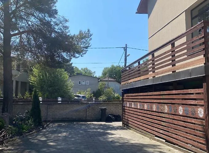 特努玛公寓酒店 *